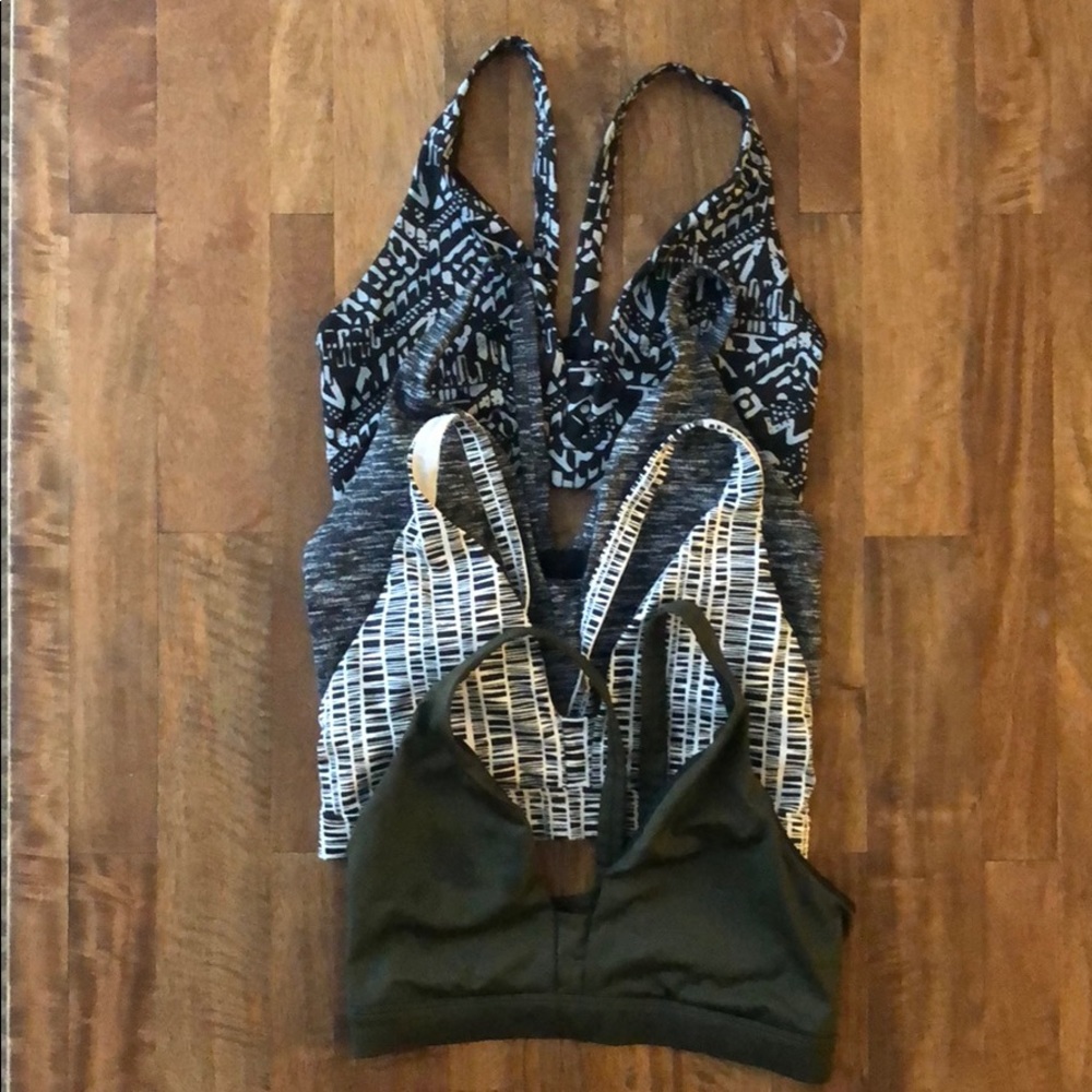 Lot of 4 Victoria Secret Sports Bras Size Small